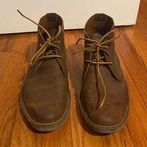 Red Wing Weekender Chukka Boots